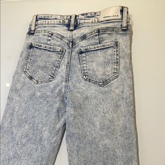 KENDALL & KYLIE The Icon High Rise Straight Jeans 3/26 - Picture 5 of 11